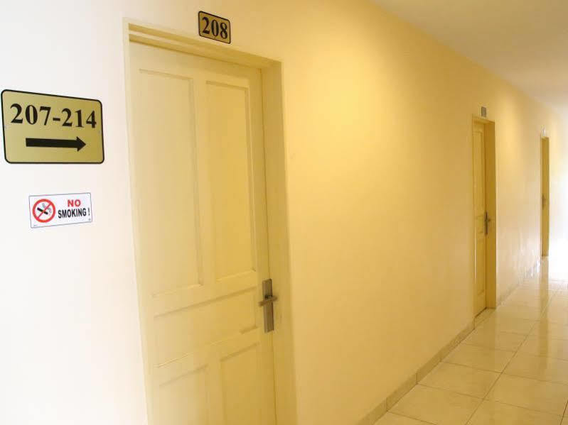 Daya Hotel Makassar Dış mekan fotoğraf