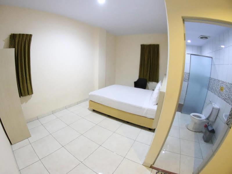 Daya Hotel Makassar Dış mekan fotoğraf